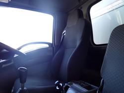 2017 ISUZU FRR 107-210 WHITE