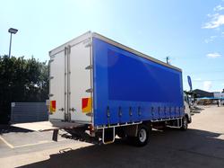 2017 ISUZU FRR 107-210 WHITE
