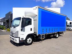 2017 ISUZU FRR 107-210 WHITE
