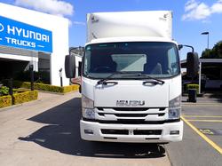 2017 ISUZU FRR 107-210 WHITE