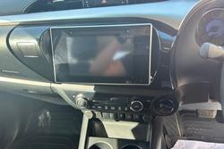 2019 Toyota
Hilux SR5