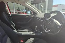 2016 Mazda
                3 SP25