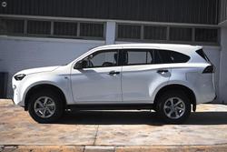 2025 Isuzu
MU-X LS-M