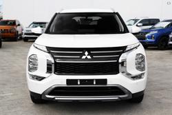 2025 Mitsubishi Outlander LS