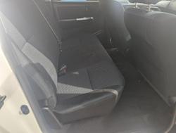 2014 Toyota Hilux SR5 KUN26R MY14 4X4 Dual Range Glacier White