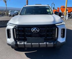 2025 LDV D90 Executive