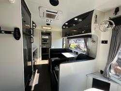 2016 Majestic Navigator