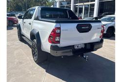 2024 Toyota
Hilux Rogue 48V