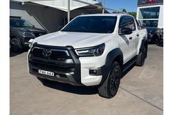 2024 Toyota
Hilux Rogue 48V