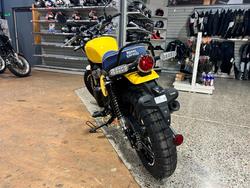 2025 Royal Enfield 2025 ROYAL ENFIELD 650CC INTERCEPTOR BEAR 650 WILD HONEY
