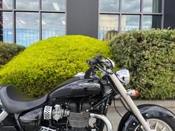 2013 Triumph AMERICA Black