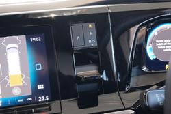2025 Volkswagen Multivan TDI360 Life