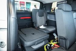 2025 Volkswagen ID. Buzz Pro BEV560