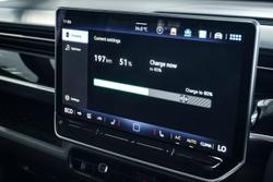 2025 Volkswagen ID. Buzz Pro BEV560