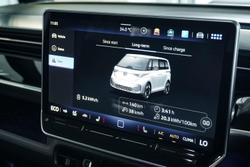 2025 Volkswagen ID. Buzz Pro BEV560