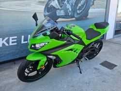 2013 Kawasaki NINJA 300 Green