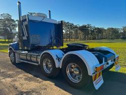 2010 Kenworth
T402 It Bunk, Cummins Isx, 465K Kms On Crate Motor, 18Sp