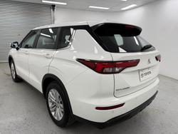 2022 Mitsubishi Outlander ES ZM MY22.5 White