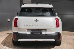 2024 MINI Countryman SE Classic