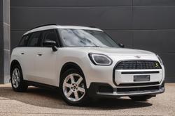 2024 MINI Countryman SE Classic