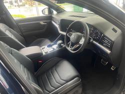 2025 Volkswagen Touareg 210TDI R-Line