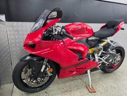 2021 DUCATI PANIGALE V2 RED