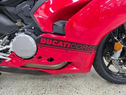 2021 DUCATI PANIGALE V2 RED