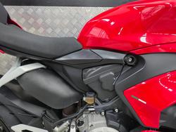2021 DUCATI PANIGALE V2 RED