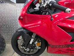 2021 DUCATI PANIGALE V2 RED