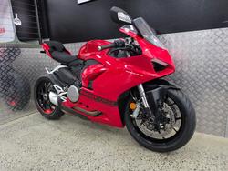 2021 DUCATI PANIGALE V2 RED