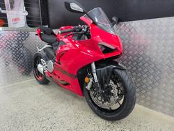 2021 DUCATI PANIGALE V2 RED