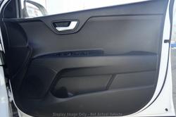 2025 Kia
                Stonic S