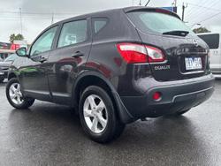 2011 Nissan Dualis ST