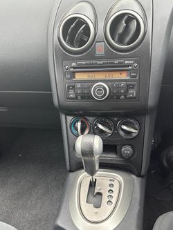 2011 Nissan Dualis ST