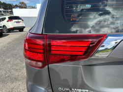 2020 Mitsubishi Outlander ES ZL MY21 Titanium