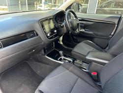 2020 Mitsubishi Outlander ES ZL MY21 Titanium