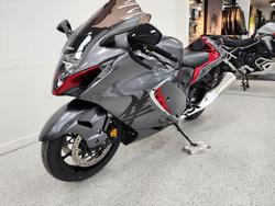 2022 Suzuki GSX1300 (HAYABUSA) silver