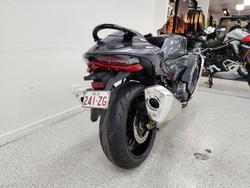 2022 Suzuki GSX1300 (HAYABUSA) silver