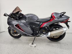 2022 Suzuki GSX1300 (HAYABUSA) silver