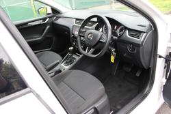 2019 SKODA Octavia 110TSI NE MY19 Moon White