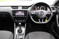 2019 SKODA Octavia 110TSI NE MY19 Moon White