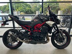 Kawasaki Z900 (ZR900)