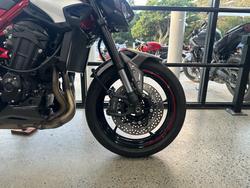 2025 Kawasaki Z900 (ZR900) BLACK