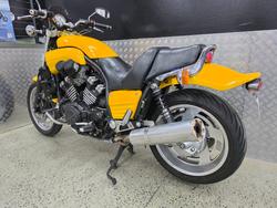 2006 Yamaha 2006 Yamaha 1200cc VMAX YELLOW