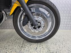 2006 Yamaha 2006 Yamaha 1200cc VMAX YELLOW