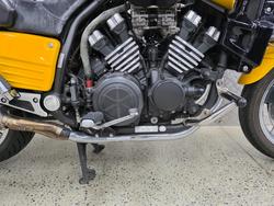 2006 Yamaha 2006 Yamaha 1200cc VMAX YELLOW