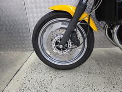 2006 Yamaha 2006 Yamaha 1200cc VMAX YELLOW