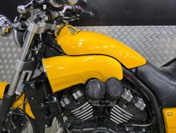 2006 Yamaha 2006 Yamaha 1200cc VMAX YELLOW