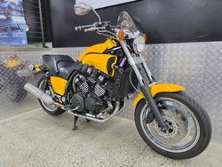 2006 Yamaha 2006 Yamaha 1200cc VMAX YELLOW
