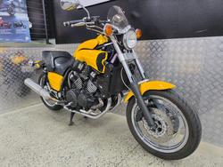 2006 Yamaha 2006 Yamaha 1200cc VMAX YELLOW
